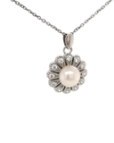 Noriko Pearl flower necklace