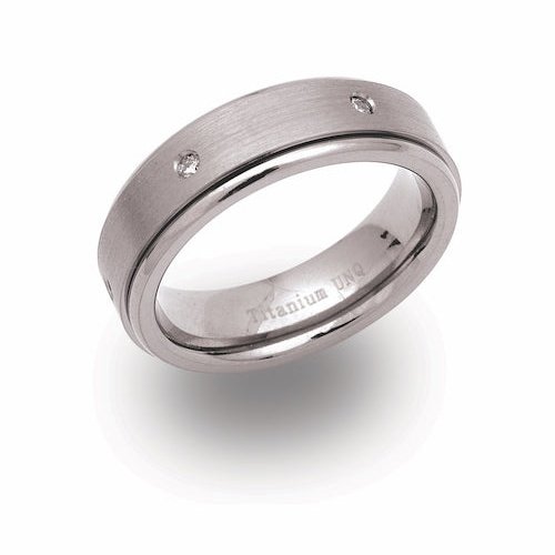 6mm Matt Centre Titanium ring with diamonds