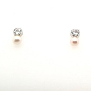 9ct White Gold Pearl & C/Z earrings
