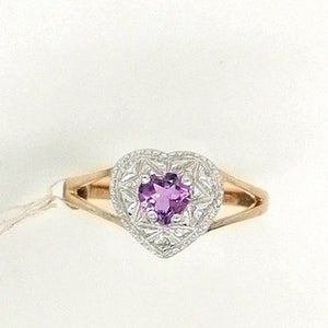 Heart ring with one diamond